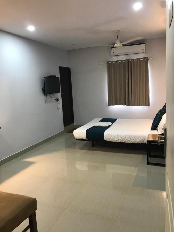 Empire Grande Suites Kochi Екстериор снимка